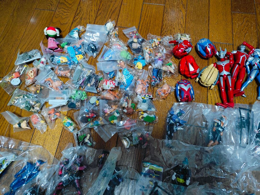 ウルトラマン 怪獣 ソフビ ガン消し 仮面ライダー フィギュア レトロ