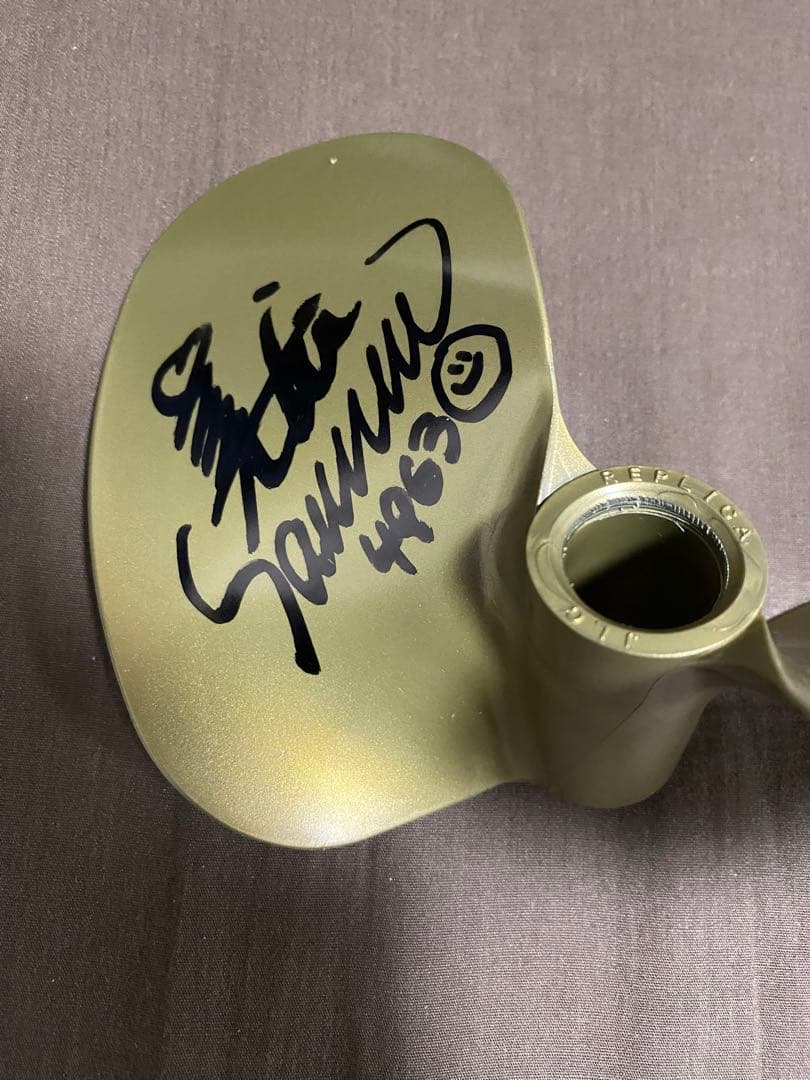 實森美祐サイン入りレプリカプロペラ - メルカリ