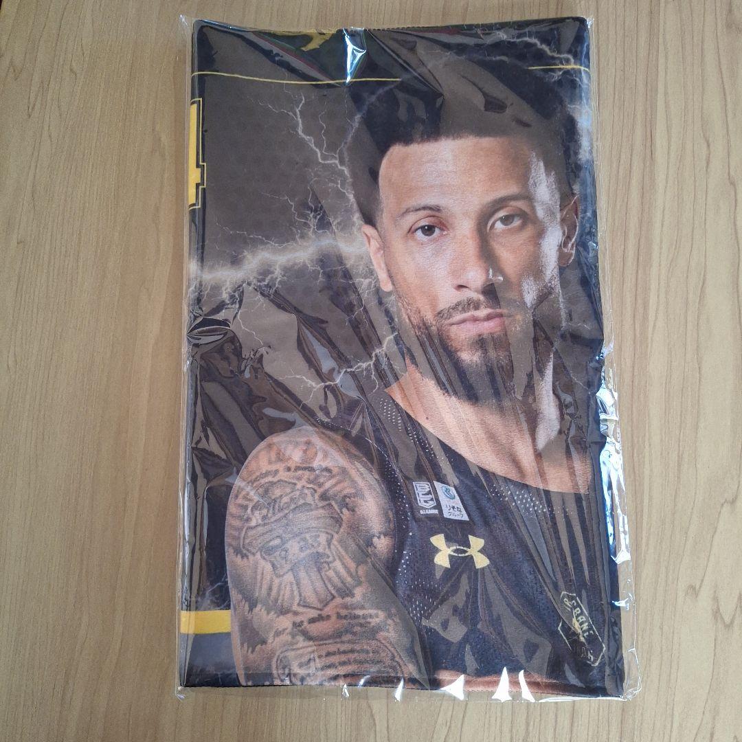 群馬クレインサンダーズ ＃4 トレイ・ジョーンズ選手 タオル - メルカリ