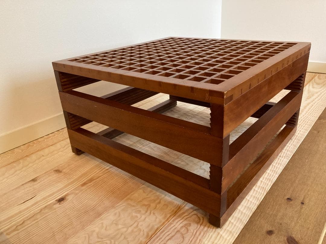 ベラート Bellato テトラ Tetra コーヒーテーブル - メルカリ