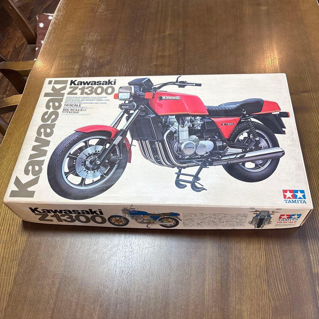 タミヤ オートバイ プラモデル 1/6 スケール カワサキ Z1300 未組立