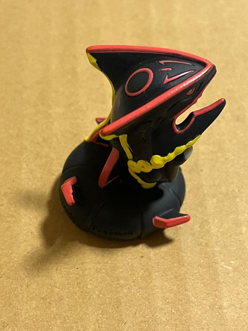 非売品] 色違いのメガレックウザ ポケモンキッズ - メルカリ