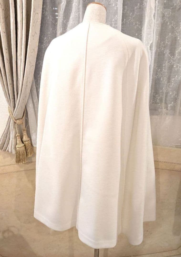 ピコロ様 タグ付スーパービューティー ケープ調コート40 ￥30800