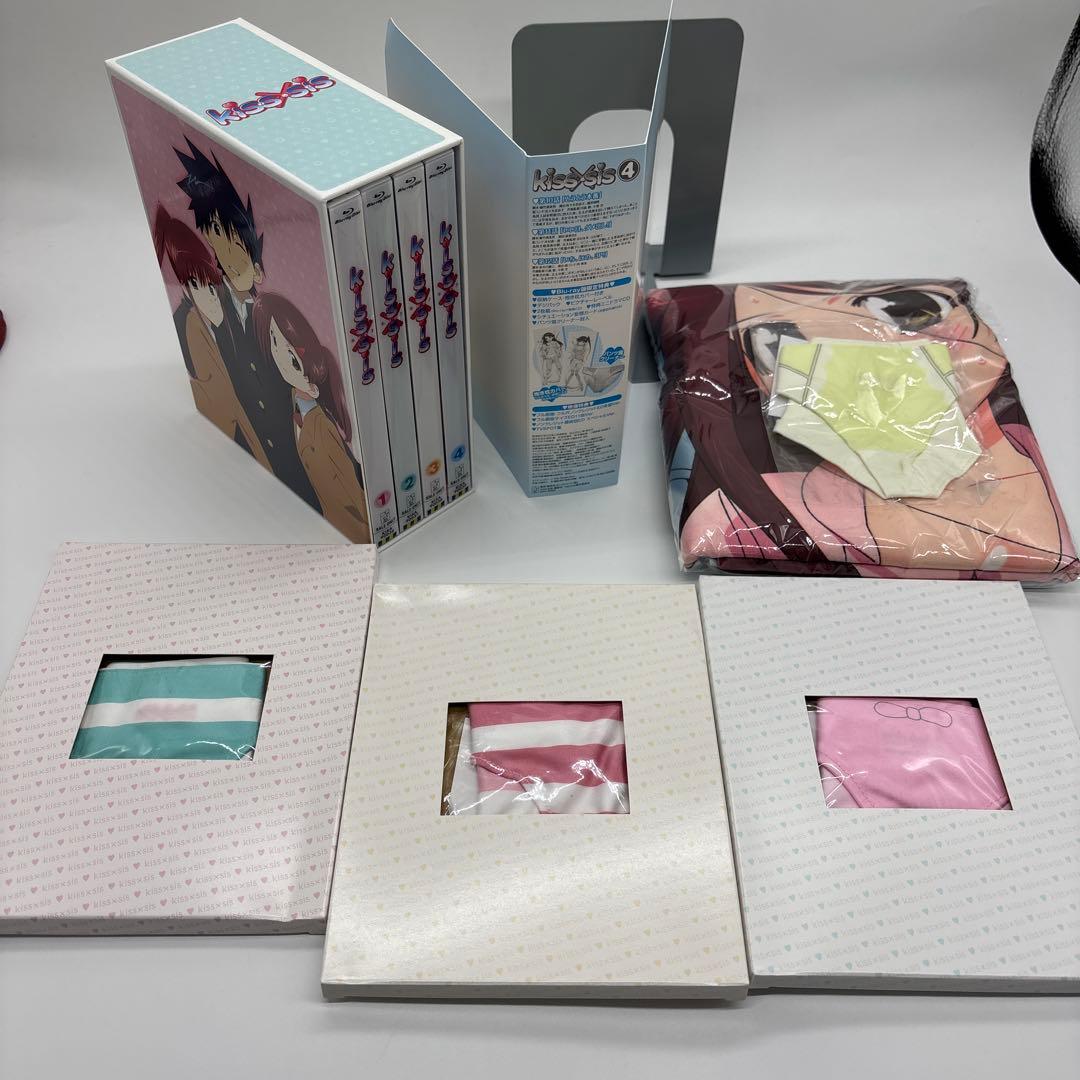 kiss×sis Blu-ray 4巻BOXセット　〈数量限定生産版〉 Amazon.co.jp | kiss×sis キスシス 全4巻セット [マーケットプレイス