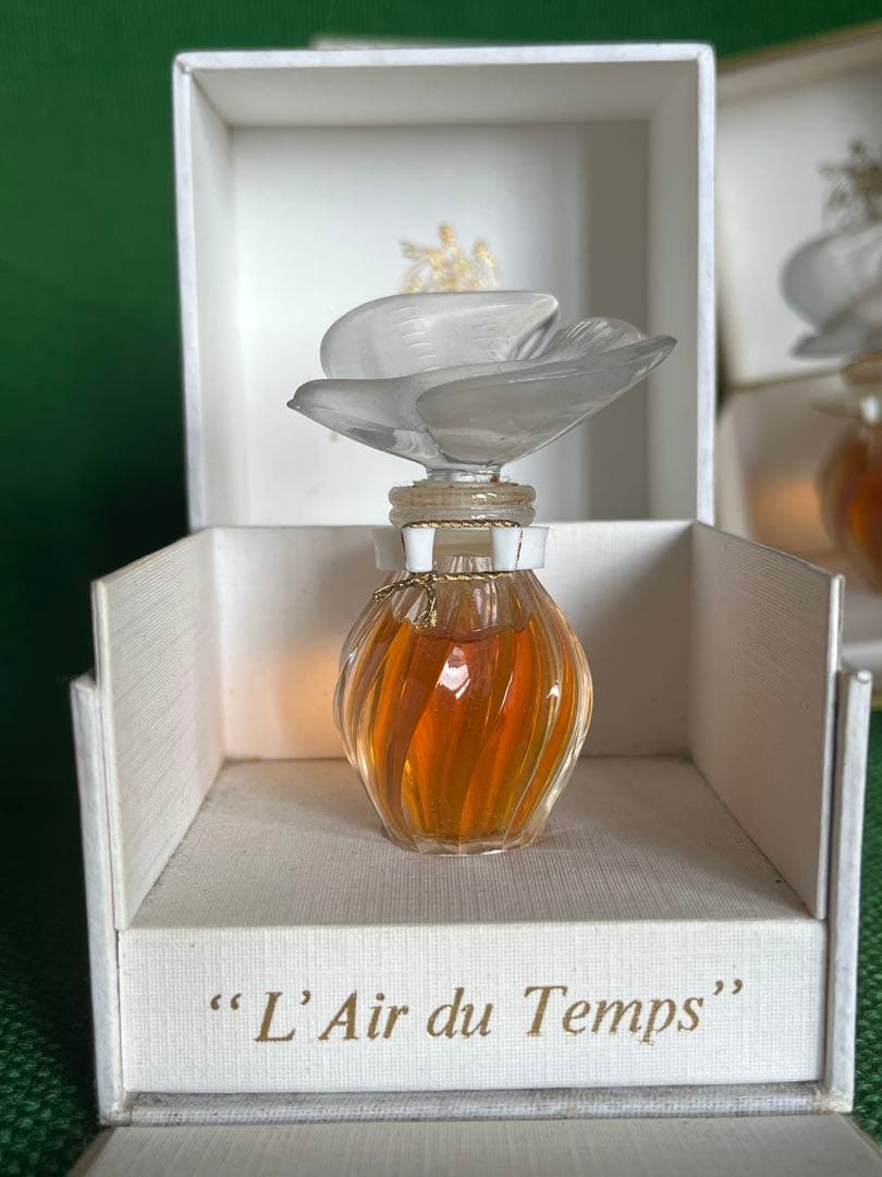 ニナリッチ　レールデュタンパルファム　7.5/15/30ml 一羽鳩/二羽鳩