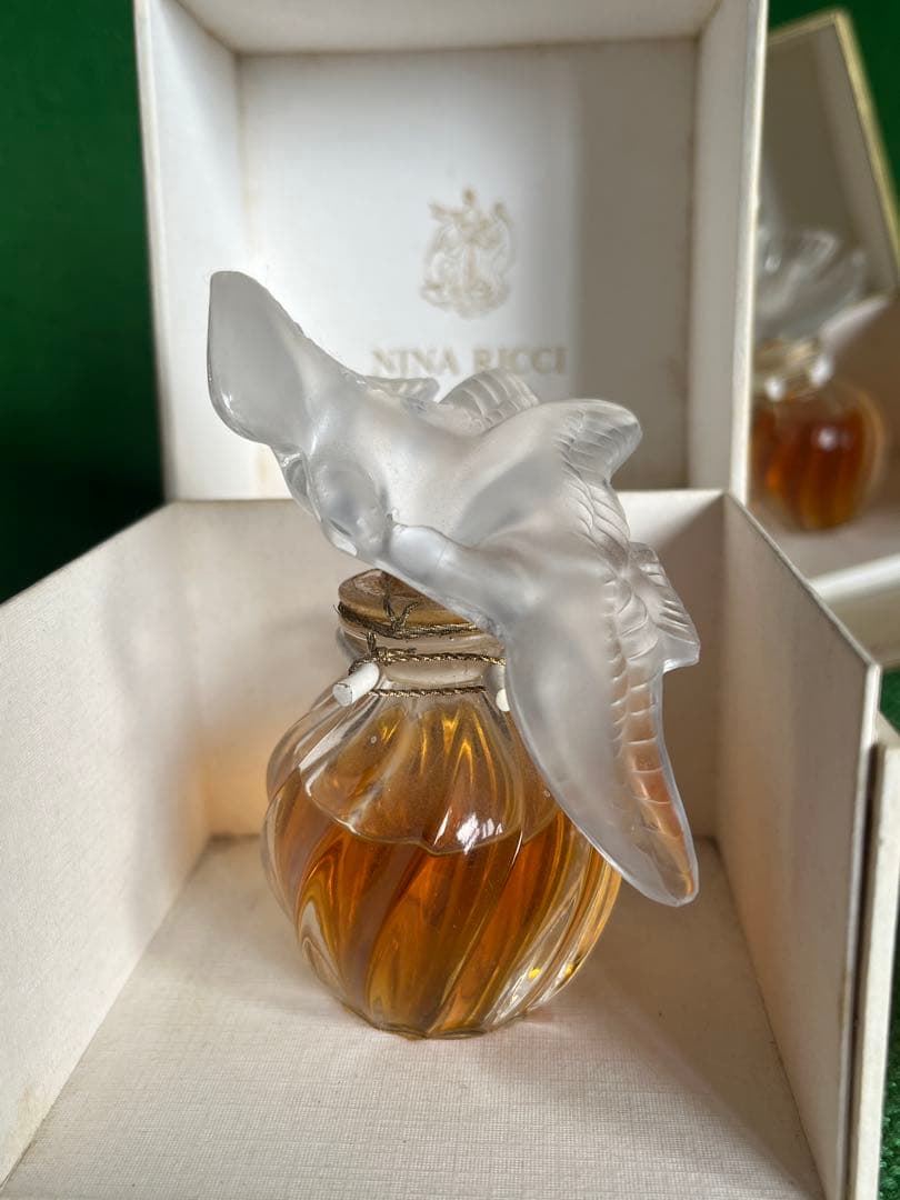 ニナリッチ　レールデュタンパルファム　7.5/15/30ml 一羽鳩/二羽鳩