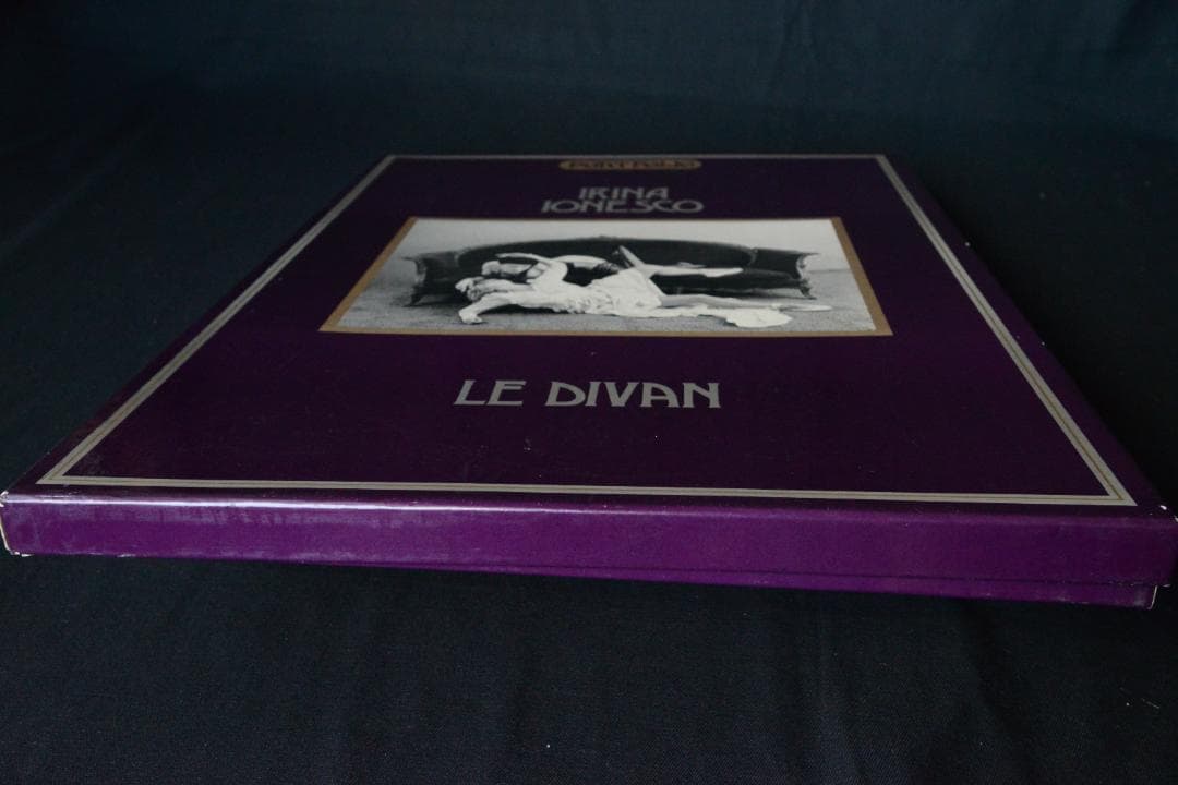 【Irina Ionesco：Le Divan. - portfolio-.】