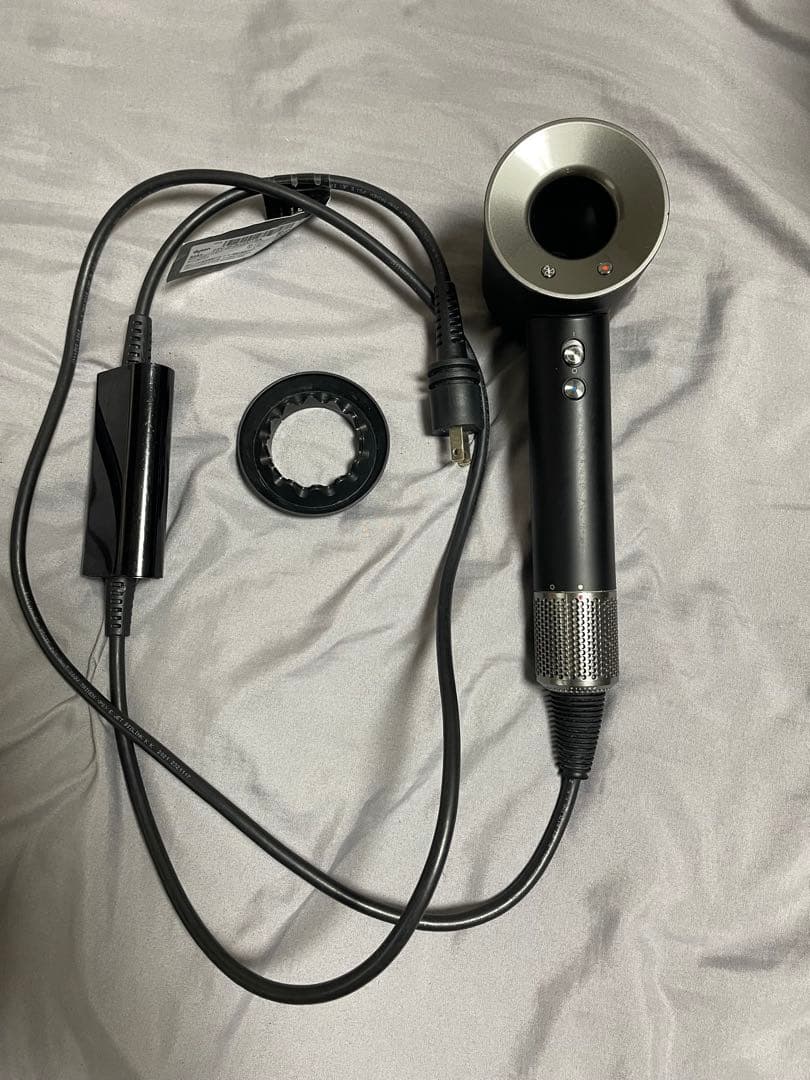 ダイソン　HD08 Dyson Supersonic ヘアドライヤー ブラック Dyson Supersonic™ヘアドライヤー ブラック／ニッケル (HD08 ULF BBN