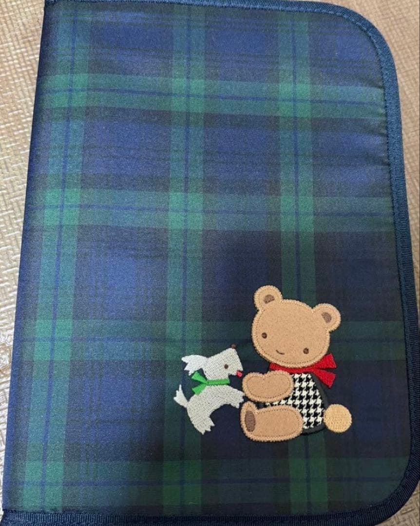 ファミリア 母子手帳ケース チェック柄 クマと犬刺繍 - メルカリ