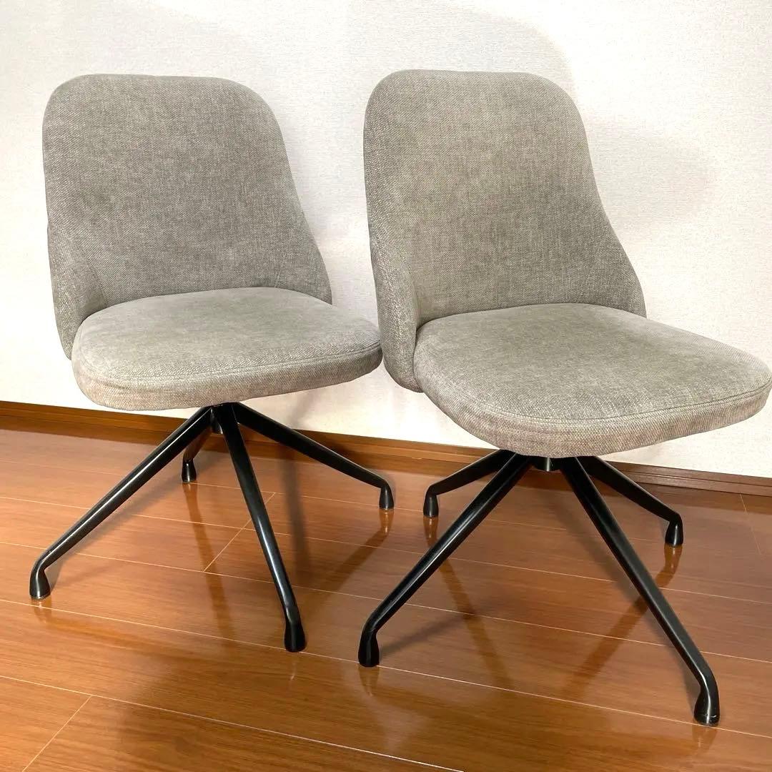 unicoウニコ COUR（クール）チェア unico(ウニコ)のCORSO(コルソ)シリーズ ダイニングチェアーです