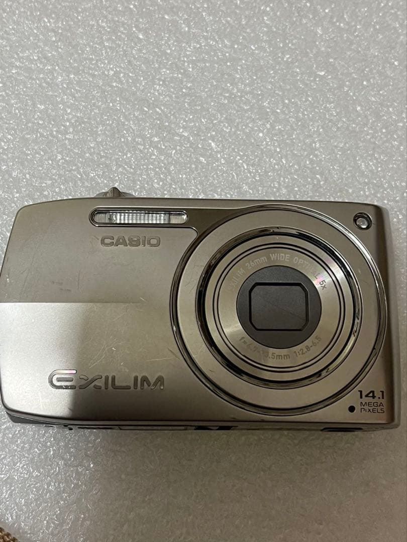 CASIO EXILIM 14.1メガピクセル デジタルカメラ - メルカリ
