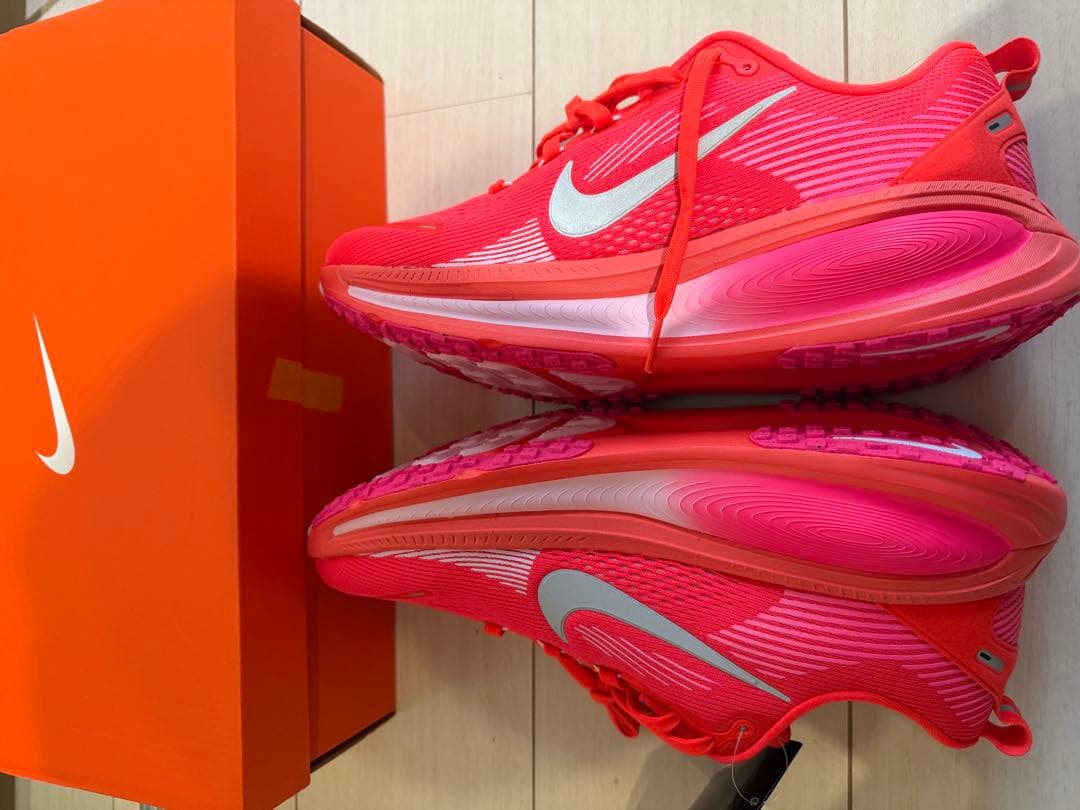 【新品】27.5cm［ナイキ] ボメロ 18 W Vomero 18