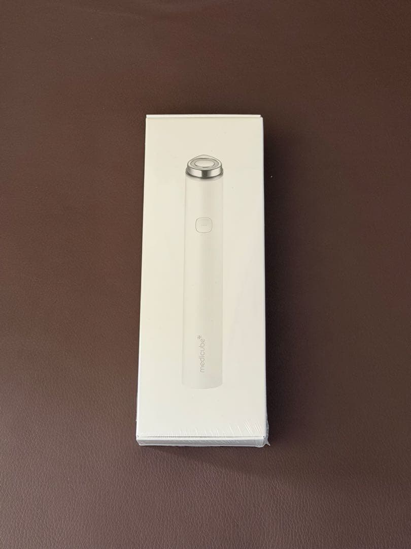 【新品未開封】メディキューブ　AGE-R ブースタープロミニ　 ホワイト　美顔器 メディキューブ 美顔器 AGE-R ブースタープロミニ ホワイト メディ