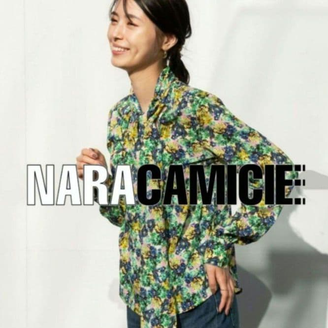 極美品25300】ナラカミーチェ♦️春物✨タレント✨クレイジーフラワー