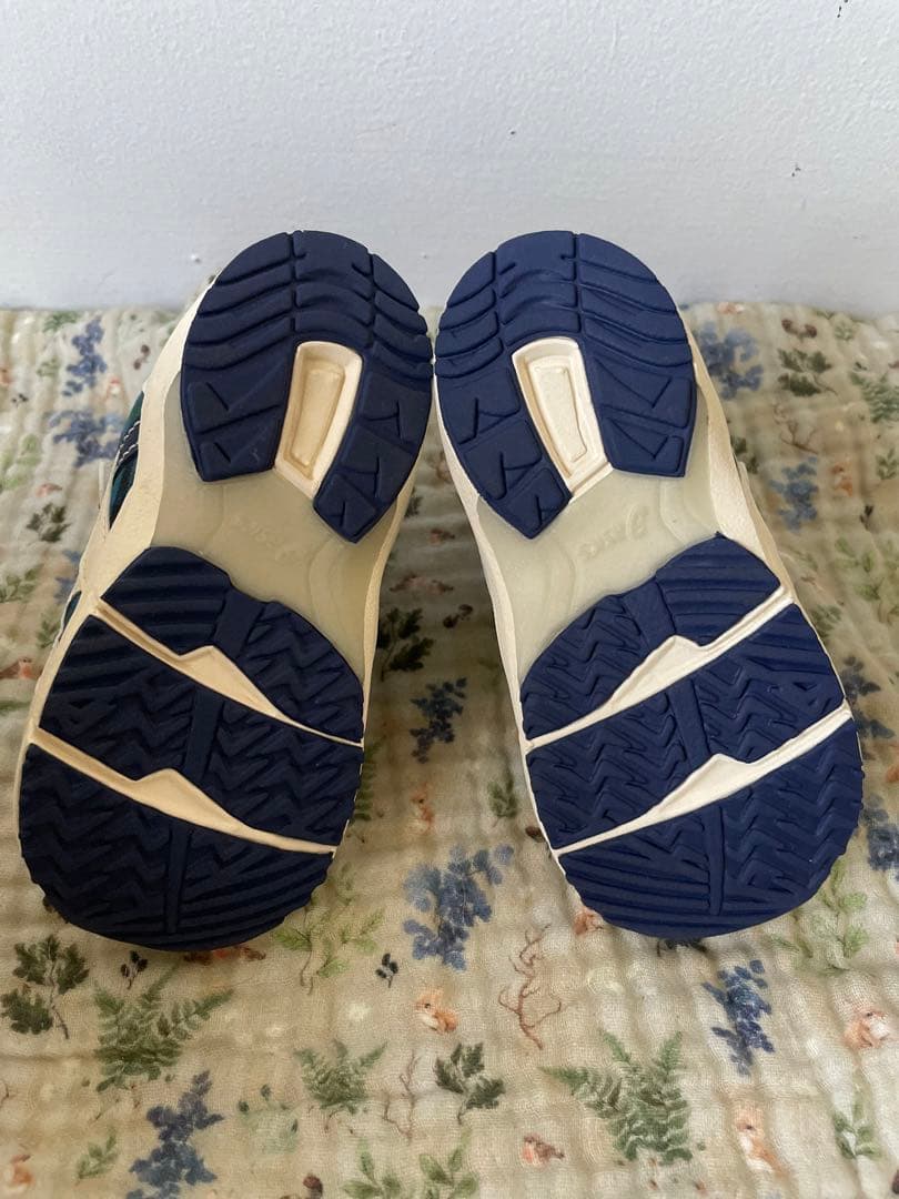 アシックス × familiar コラボスニーカー 14.5cm 未使用