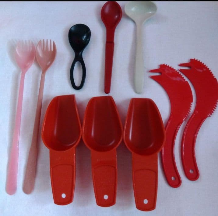 タッパーウエア スコップスプーン 3 万能ナイフ2 各種スプーン5 小物10