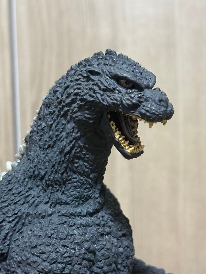 酒井ゆうじ ゴジラ(1989)「第四種警戒体制 大阪上陸」 発光Ver. - メルカリ