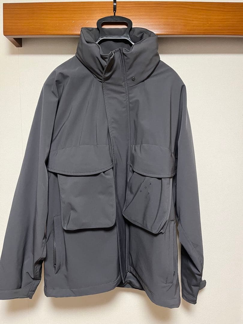 POP TRADING COMPANY ナイロンジャケット(総裏メッシュ付き) Pop Big Pocket Hooded Tech Jacket Black/Anthracite