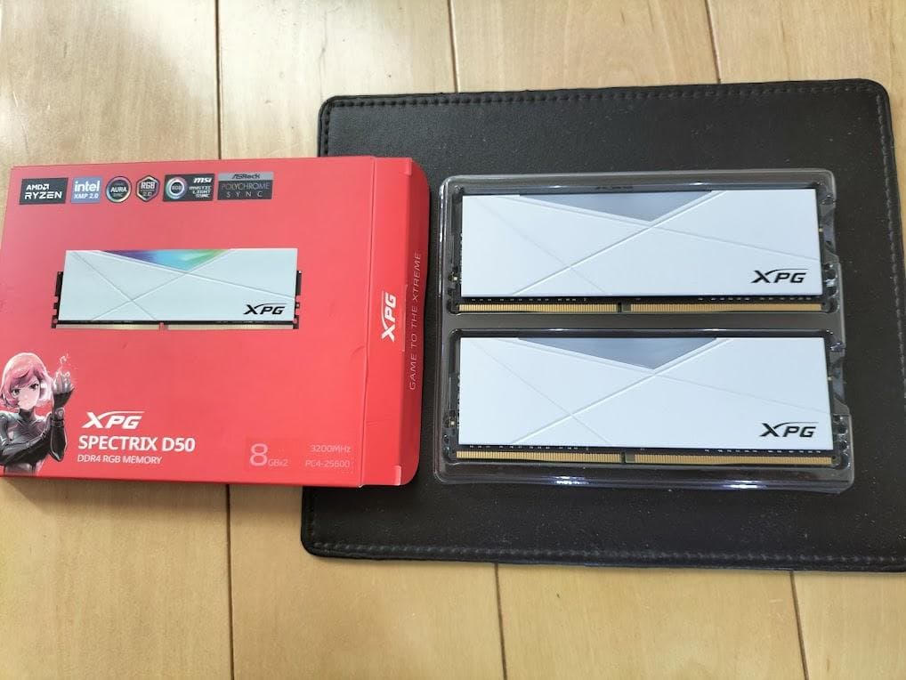 XPG SPECTRIX D50 DDR4 8GB×2枚セット RGB XPG SPECTRIX D50 - 16GB (2x8GB) 3200MHz DDR4 Desktop Gaming Memory