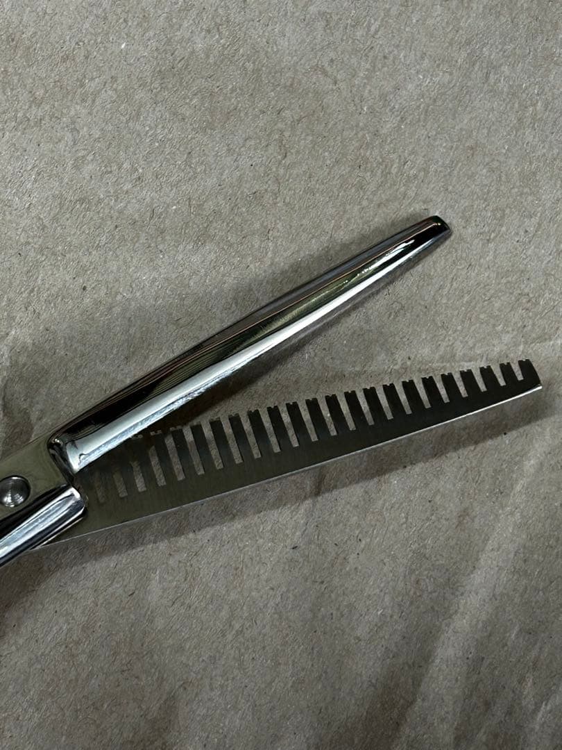 理美容ハサミ BOB スキ鋏TC5525と松幸作 SS はさみ シザー - メルカリ