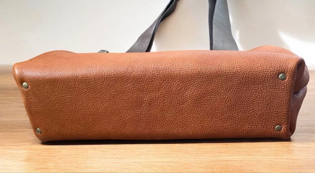 姫路レザー ボディバッグにもなる横長ショルダーバッグ - ショルダー