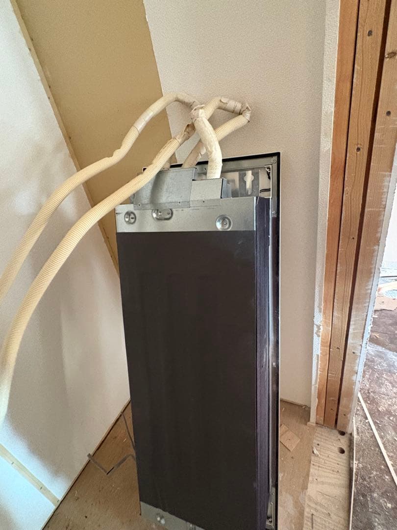 展示場 埋め込み式 三菱電機エアコン 引き取り❗️