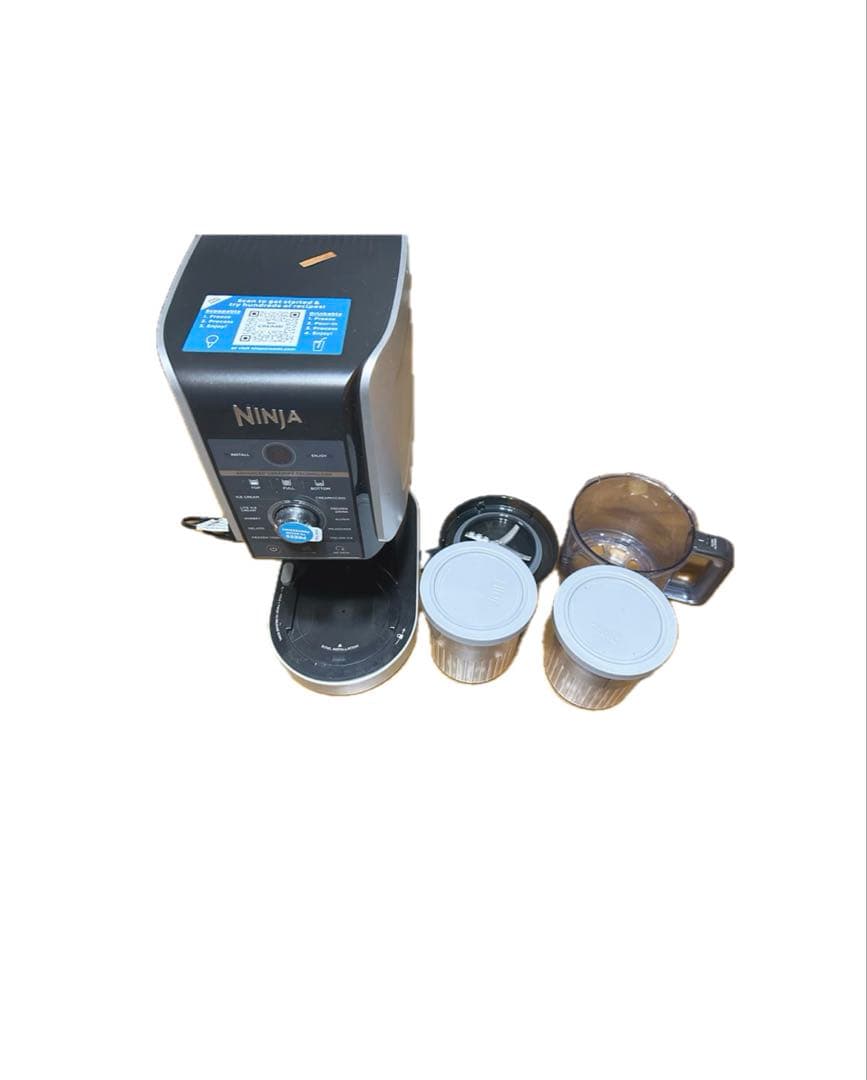 Ninja アイスクリームメーカー Amazon.com: Ninja CREAMi Deluxe Ice Cream Maker, Treats and Frozen