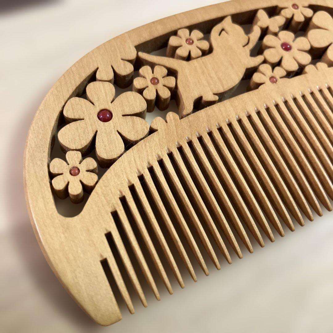 最終価格《定価¥39,500》 つげ櫛 透かし彫り　猫 紅珊瑚　さつまつげ