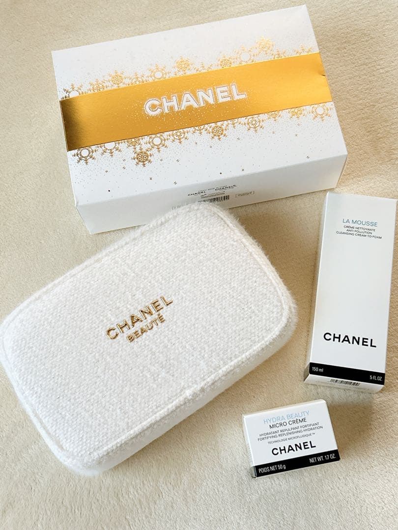 CHANELギフトセットポーチ・洗顔フォーム・イドゥラビューティマイクロクリーム CHANELギフトセットポーチ・洗顔フォーム・イドゥラビューティマイクロ