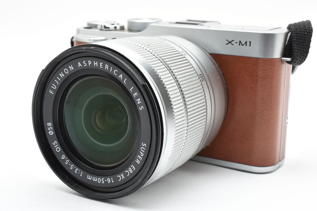 美品 Fujifilm X-M1 + 16-50mm F3.5-5.6 OIS