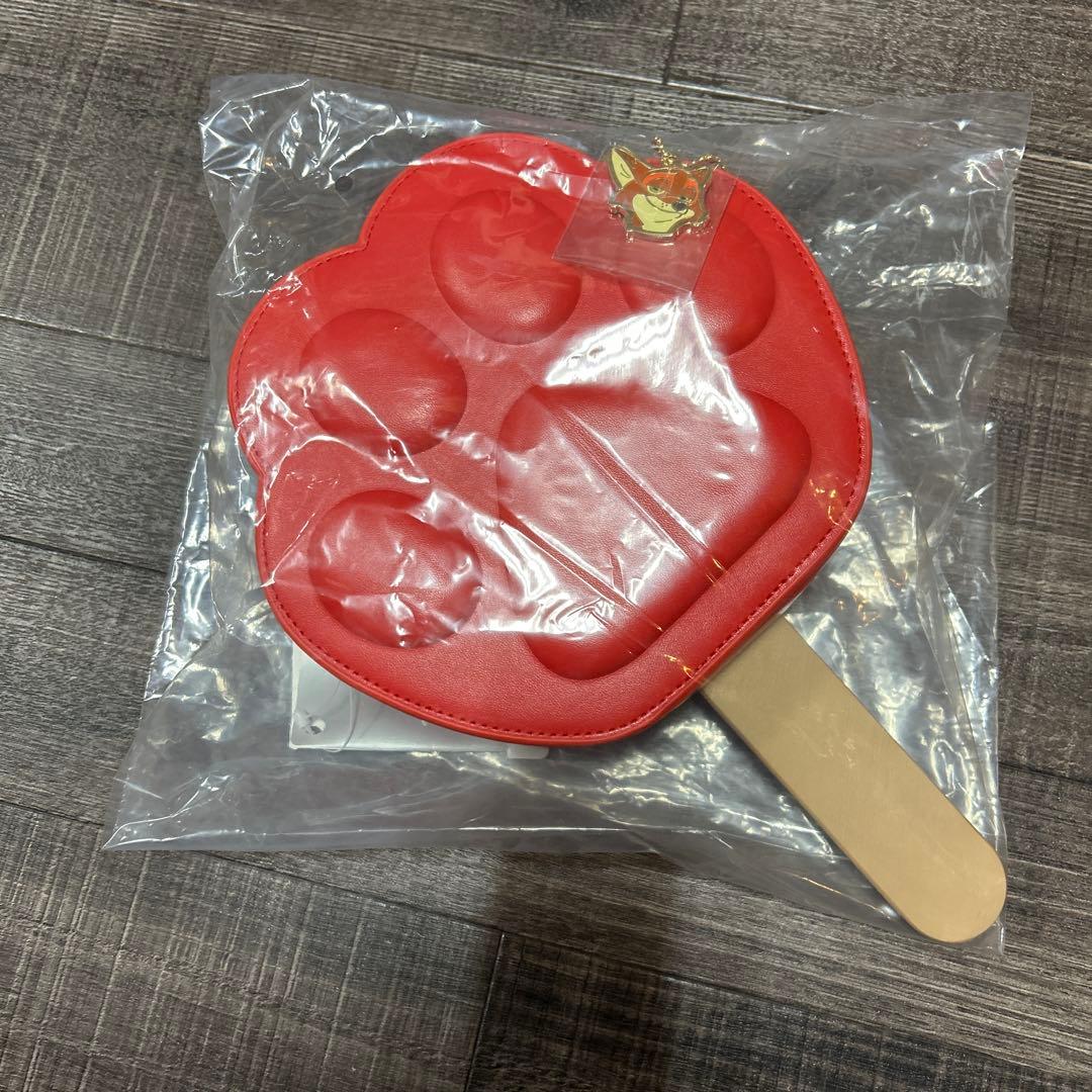 新品】ニック・ワイルド ショルダーバッグ チャーム付き アイス