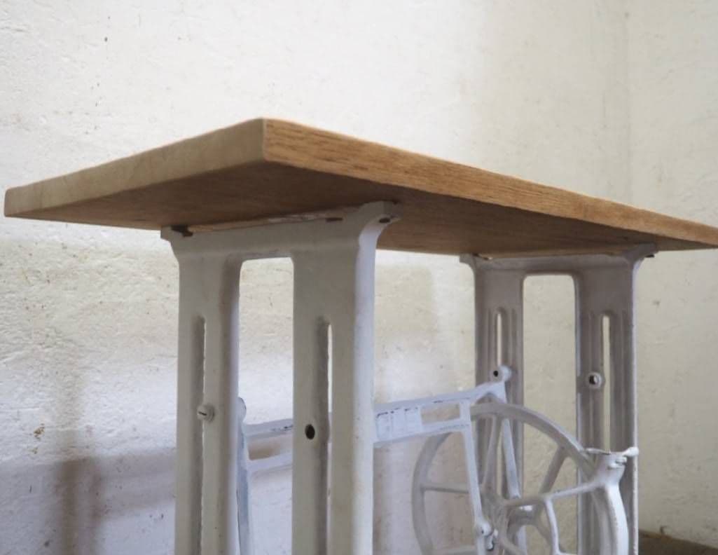 1065 白ペンキのミシンテーブル デスク 学習机 レトロ ビンテージ