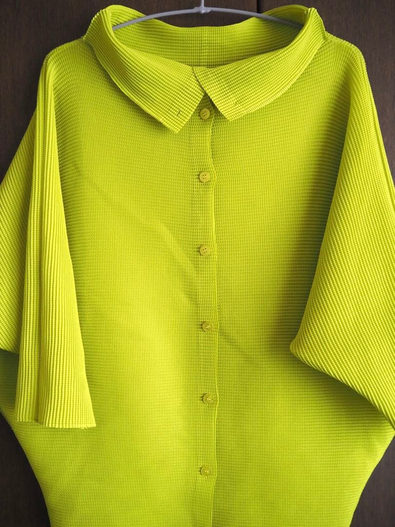 イッセイミヤケミー蛍光イエロー ドルマンスリーブ トップス - メルカリ