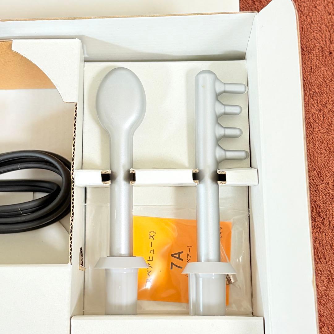 サキナ 美顔器 ビジュー 新品未使用 ウォッシングフォーム クレマサ