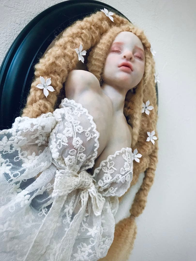 壁掛けオブジェ【柔らかい少女A】