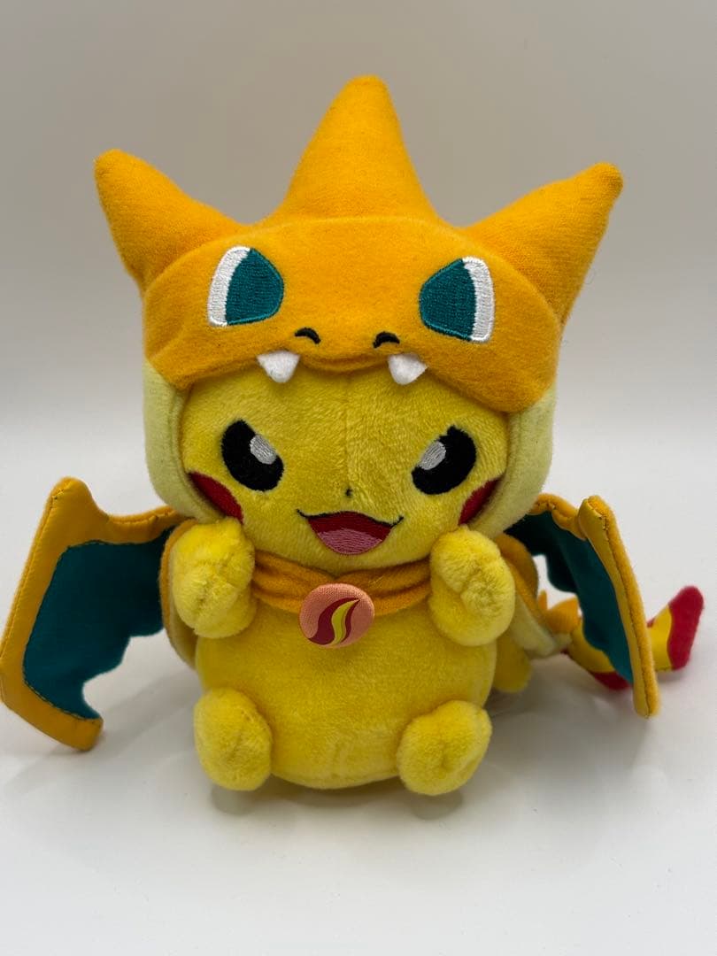 ポケモンセンターメガトウキョーのピカチュウ メガリザードンYポンチョ