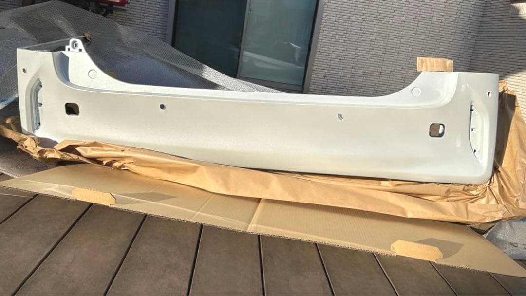 新品TOYOTAアルファードのリアバンパー（パールホワイト） ab117-18-19.jpg