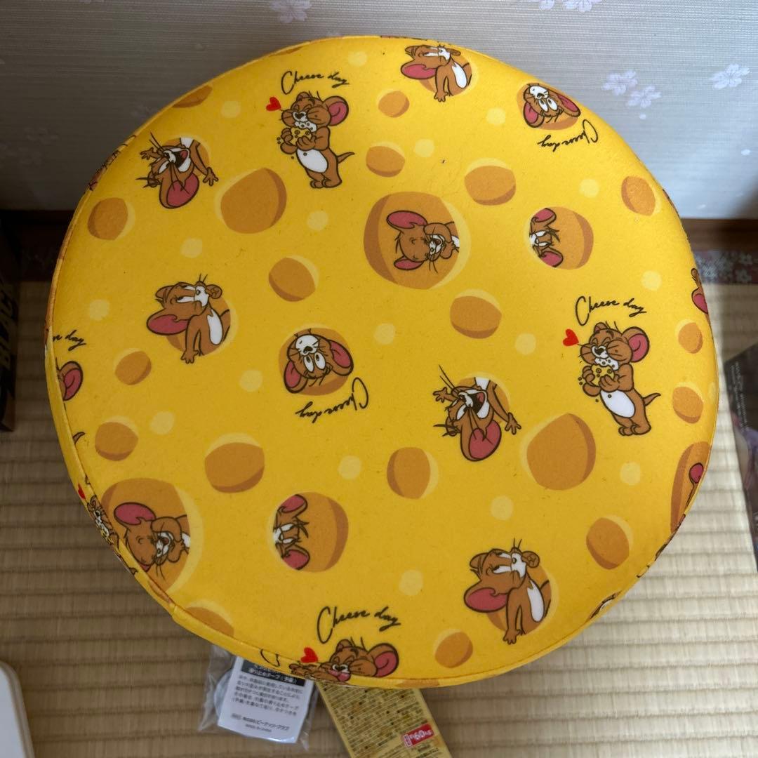 トムとジェリー くつろぎスツール イエロー - メルカリ