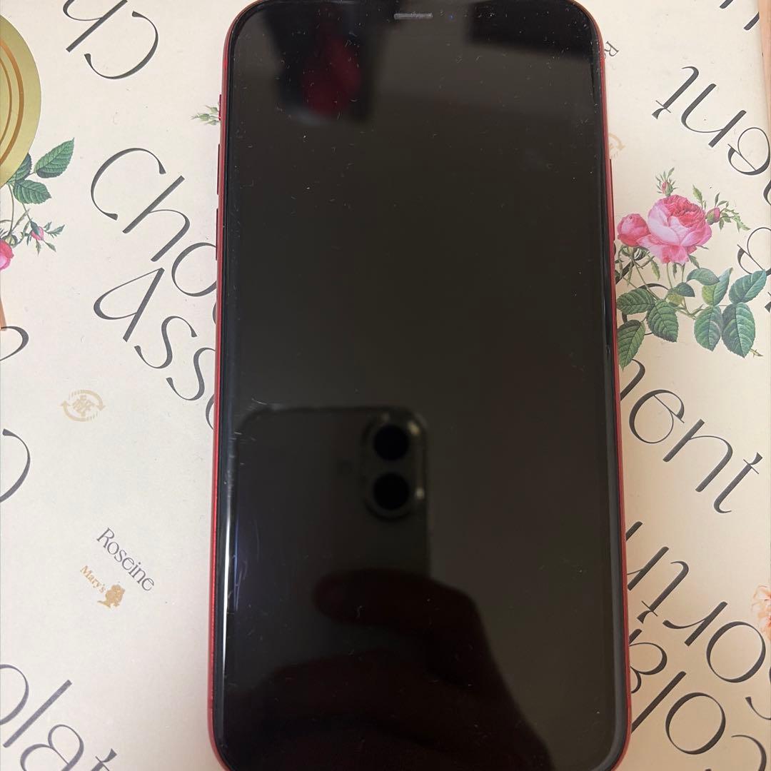 Apple iPhone 11 赤 本体 - メルカリ