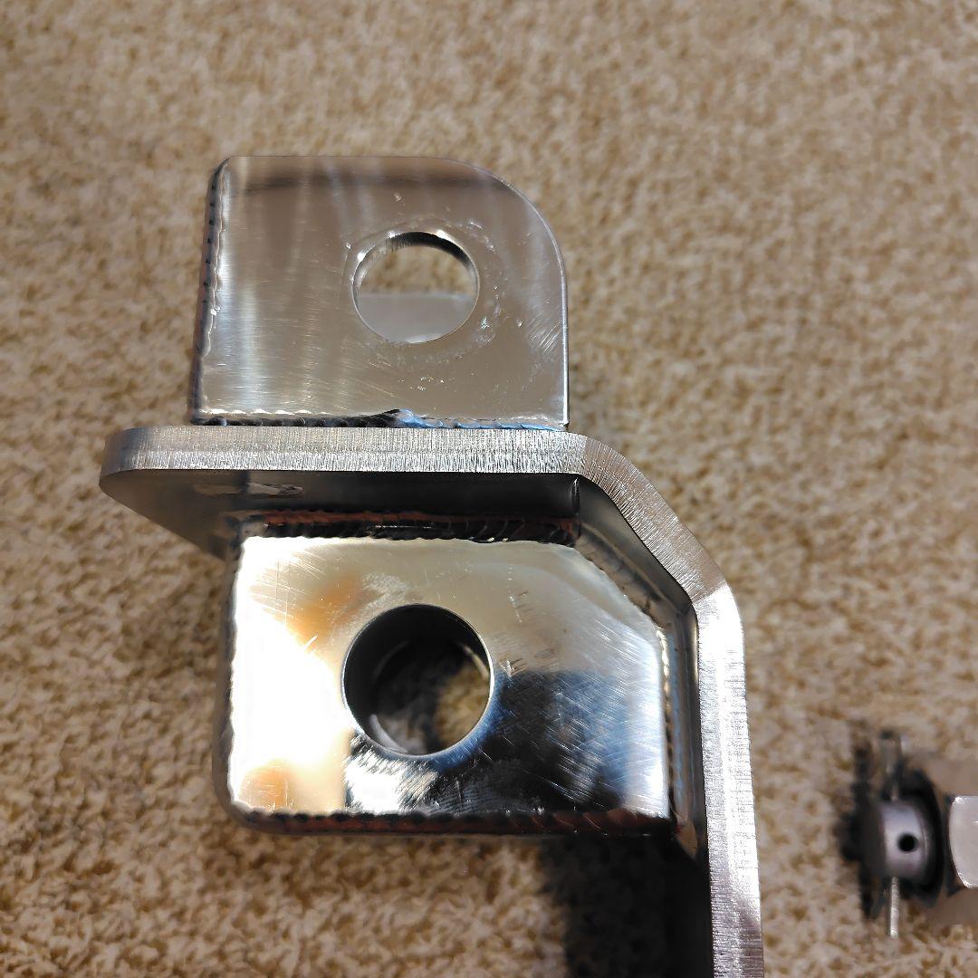 ジムニー JB64 JB74 フロントラテラルロッドアップブラケット - メルカリ