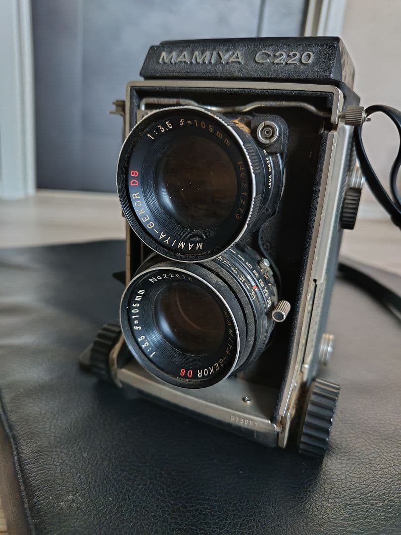 MAMIYA C220 PROFESSIONAL 二眼レフ MAMIYA C220 Professional + Mamiya Sekor 80mm F2.8 Blue dot – Du
