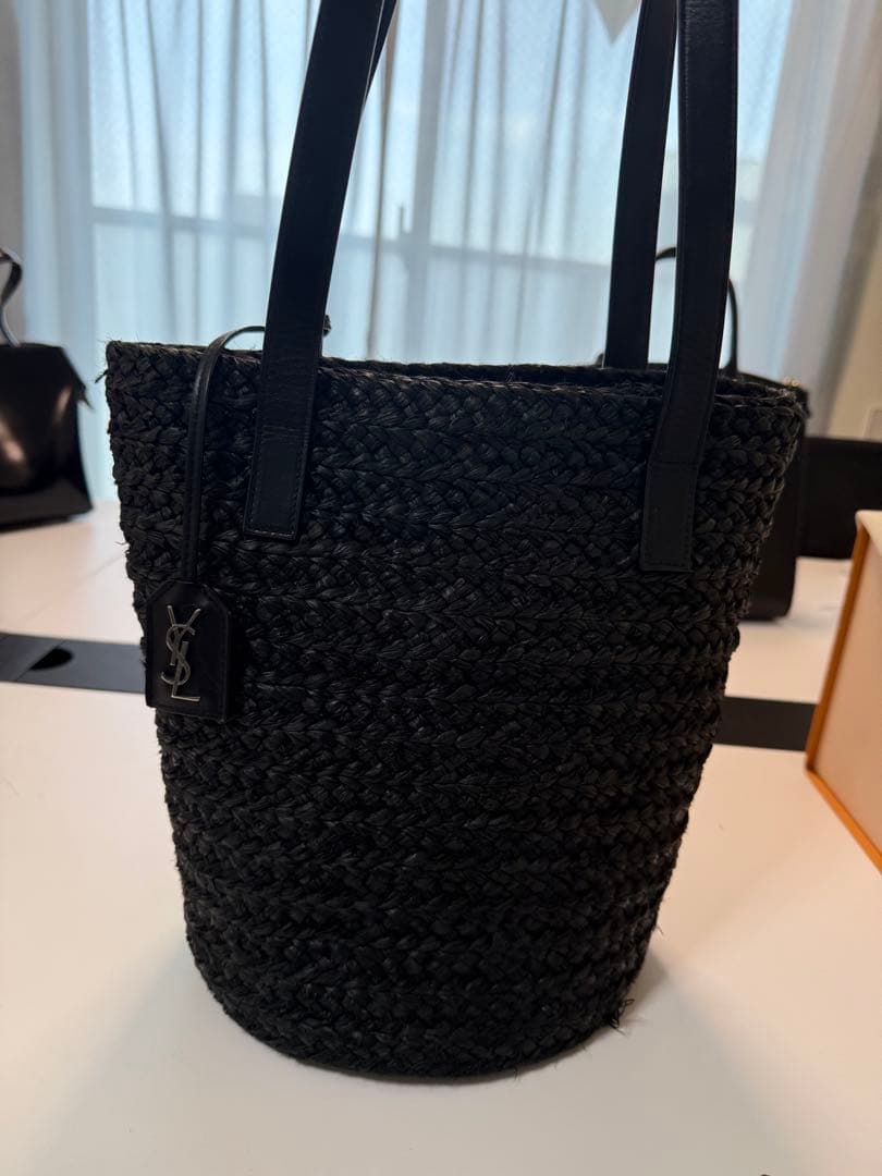 YSL ブラック カゴバッグ YSL Calfskin Crocodile Embossed Medium Cabas Rive Gauche Blackout