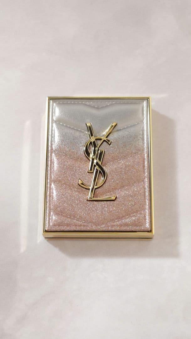 クチュール ミニ クラッチ【限定品】 限定色・パッケージ◇クチュール ミニ クラッチ|アイシャドウ|イヴ