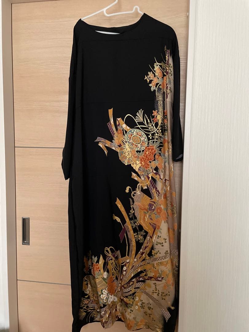 黒留袖 花柄刺繍 ロングドレス 黒留袖 花柄刺繍家紋、ロングフォーマルドレスゆったりサイズ - メルカリ