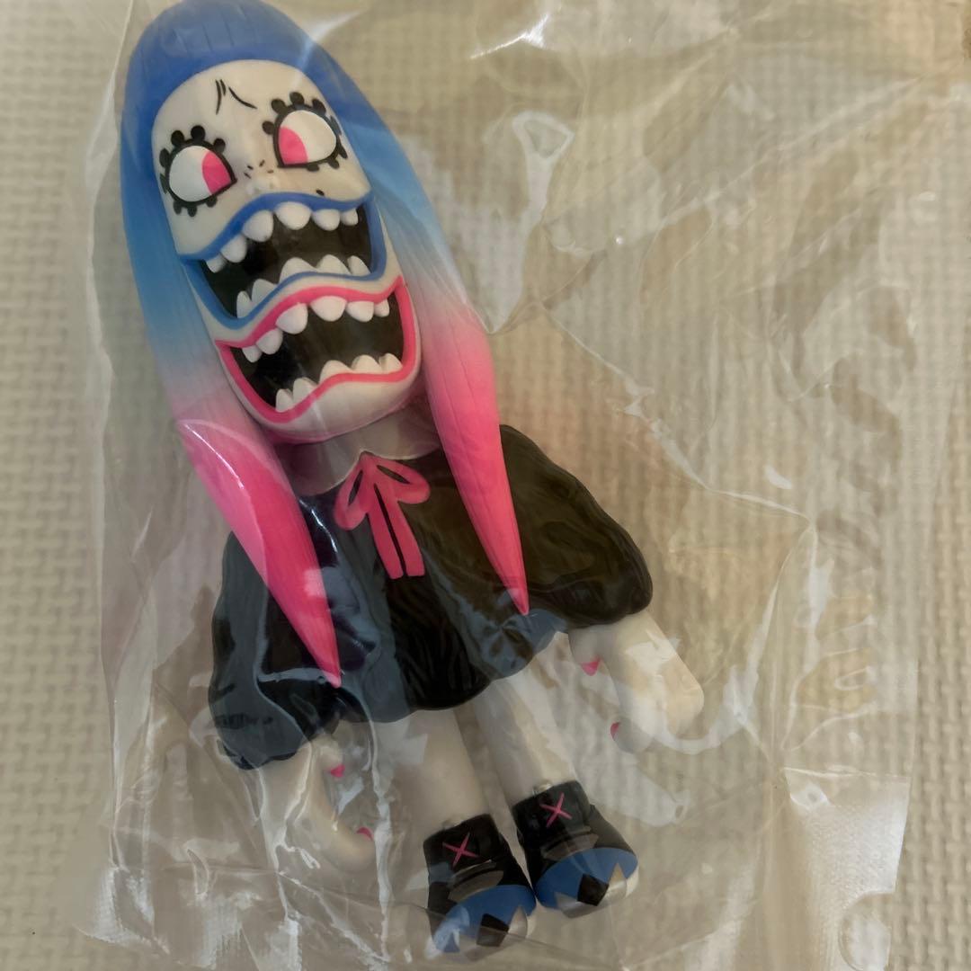 GRAPE BRAIN ゲラゲラ ソフビ フィギュア 二口裂け女 Amazon.co.jp: GRAPE BRAIN 二口裂け女 ゲラゲラ 2Slit MouthWoman