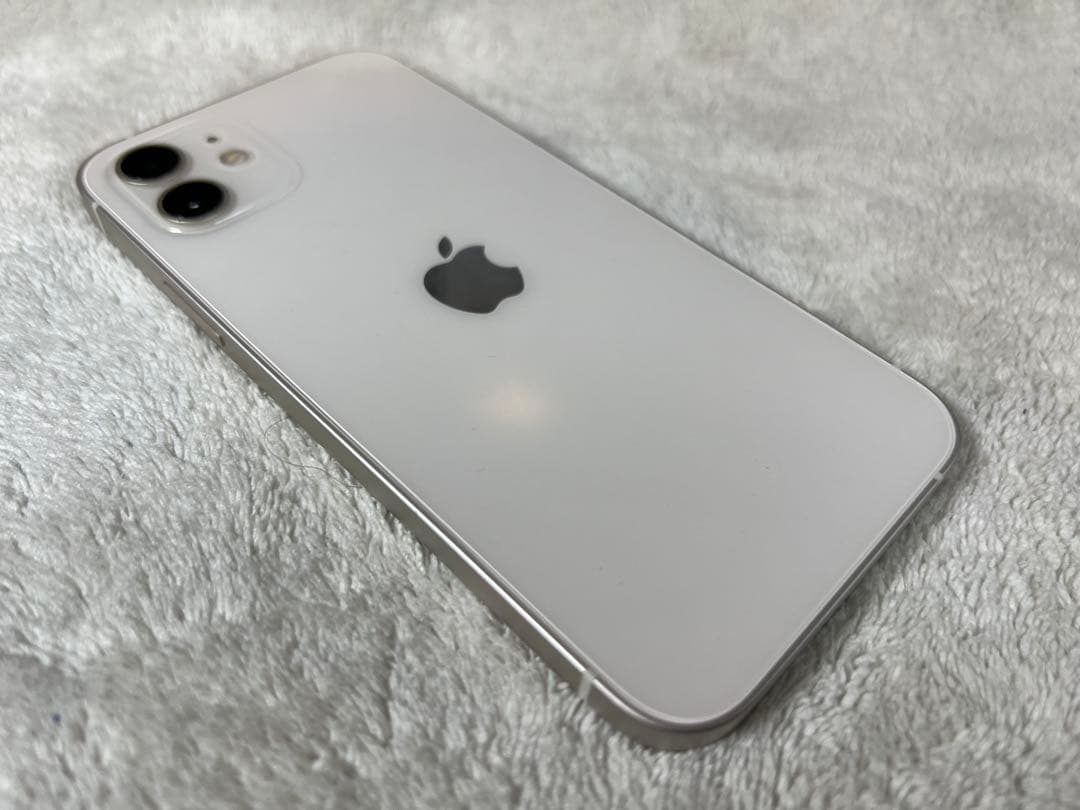 iPhone 12 64GB ホワイト