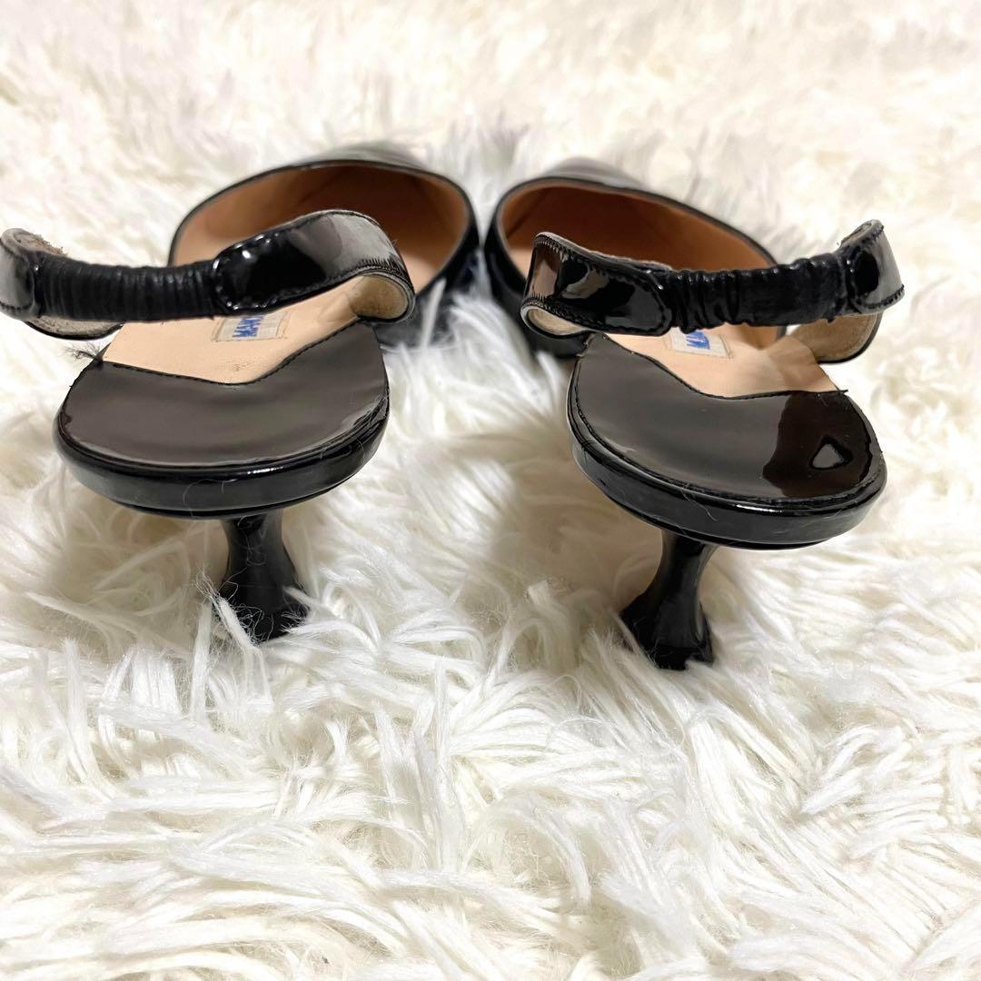 マノロブラニク パンプス キャロリン エナメル ポインテッドトゥ 22.5cm