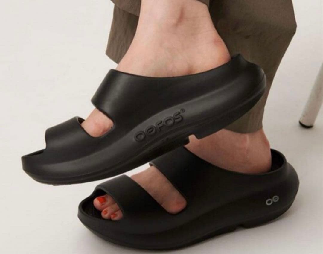 OOFOS/ウーフォス サンダル OOyea ウーヤー　24cm EU38 W7 OOFOS（ウーフォス） ウーヤー サンダル ooyea ユニセックス 爆買