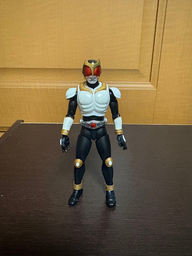 仮面ライダークウガ　グローイングフォーム　S.H.Figuarts（真骨彫製法）