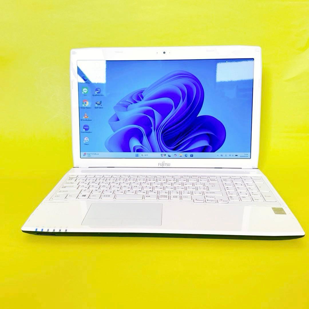 新品SSD&贅沢16GB⭐️ノートパソコンwindows11 カメラ オフィス付